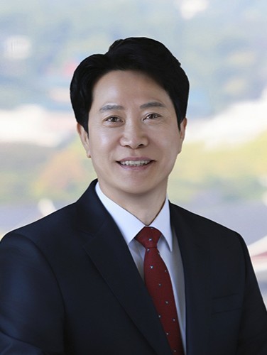 김남진 사진